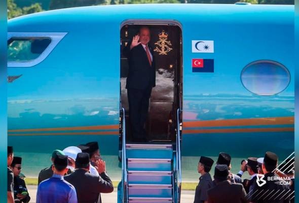 சீனாவிற்கு மாமன்னர் அதிகாரத்துவ வருகை