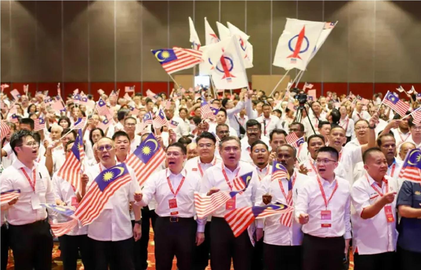 ஜசெக.வில் உறுப்பினராகுவதற்கு தூண்டில் போடுவதா?