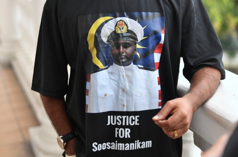 குற்றச்சாட்டை மறுத்தார் கடற்படை அதிகாரி