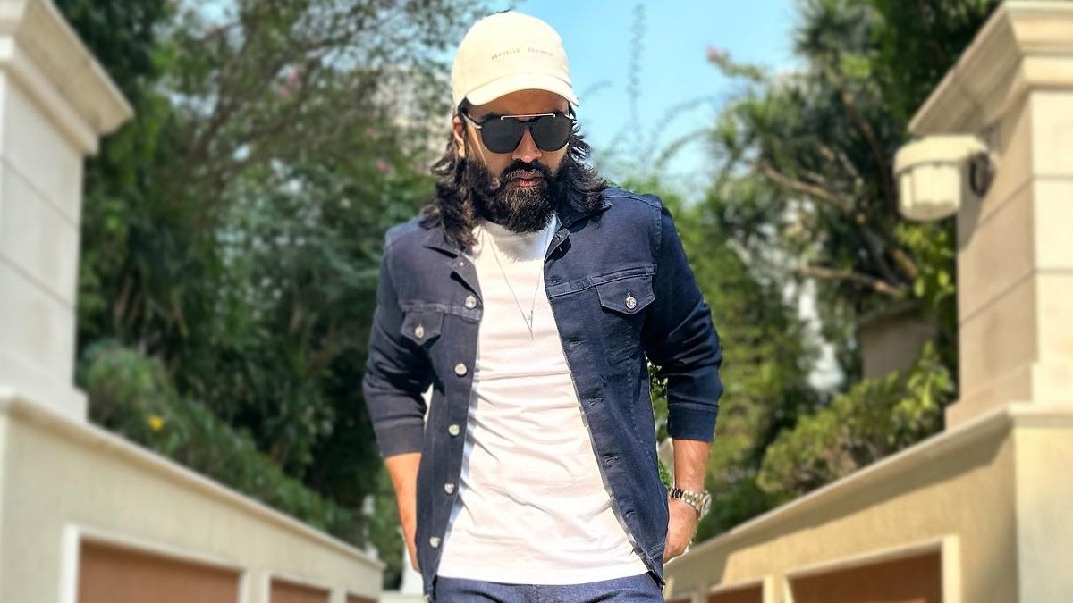 'எஸ்டிஆர் 48' படம் என்ன ஆச்சு? வெற்றி பட இயக்குனருடன் கைகோர்க்கும் சிம்பு..!