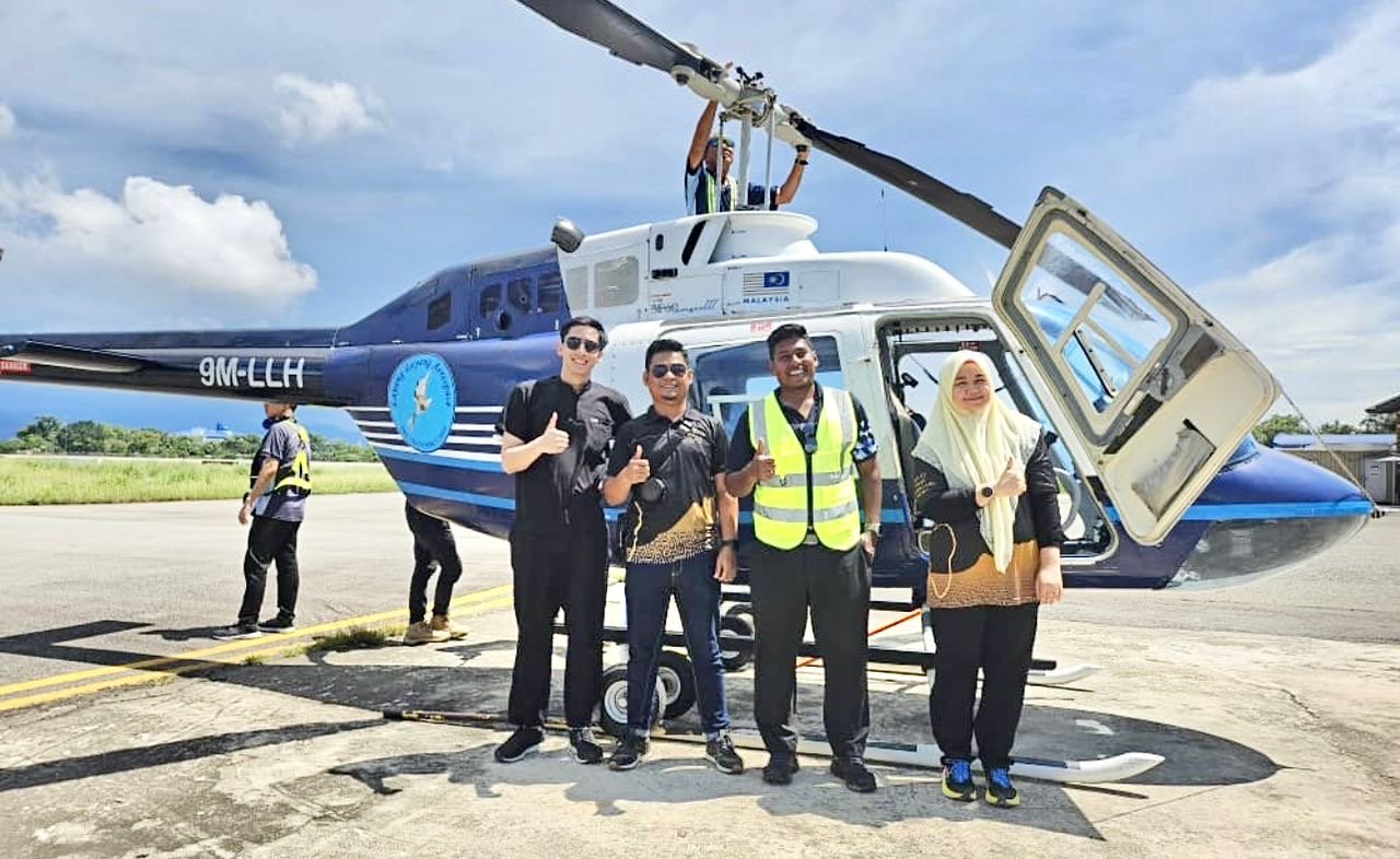 மருத்துவ அதிகாரிகளுடன் ஆற்றில் ஹெலிகாப்டர் அவசரத் தரையிறக்கம்