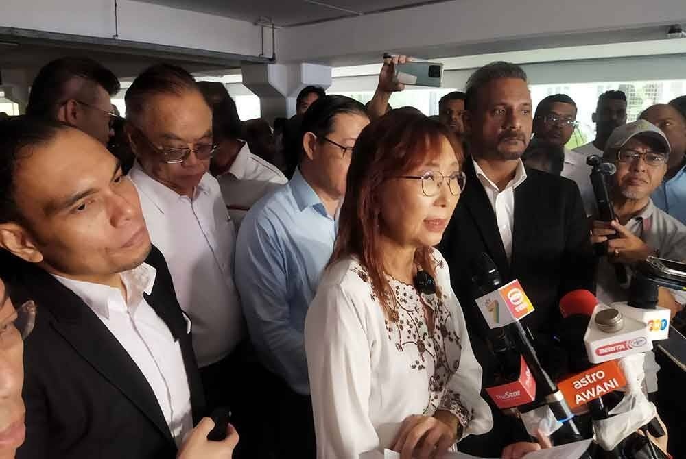 குற்றச்சாட்டை மறுத்தார் திரேசா கொக்