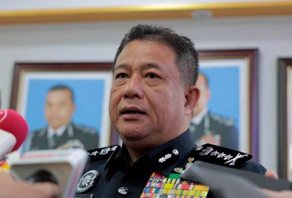 12 வயது மாணவிக்குப் பாலியல் தொல்லை கொடுத்ததாக மூத்த  ஆசிரியரைப் போலீஸார் கைது