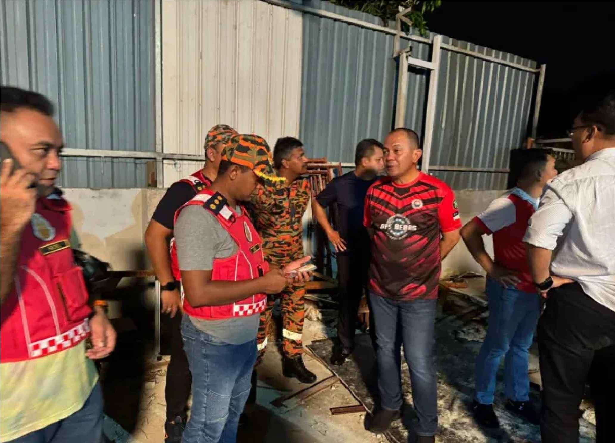 அது சட்டவிரோதமாக கட்டப்பட்ட கட்டிடமாகும்