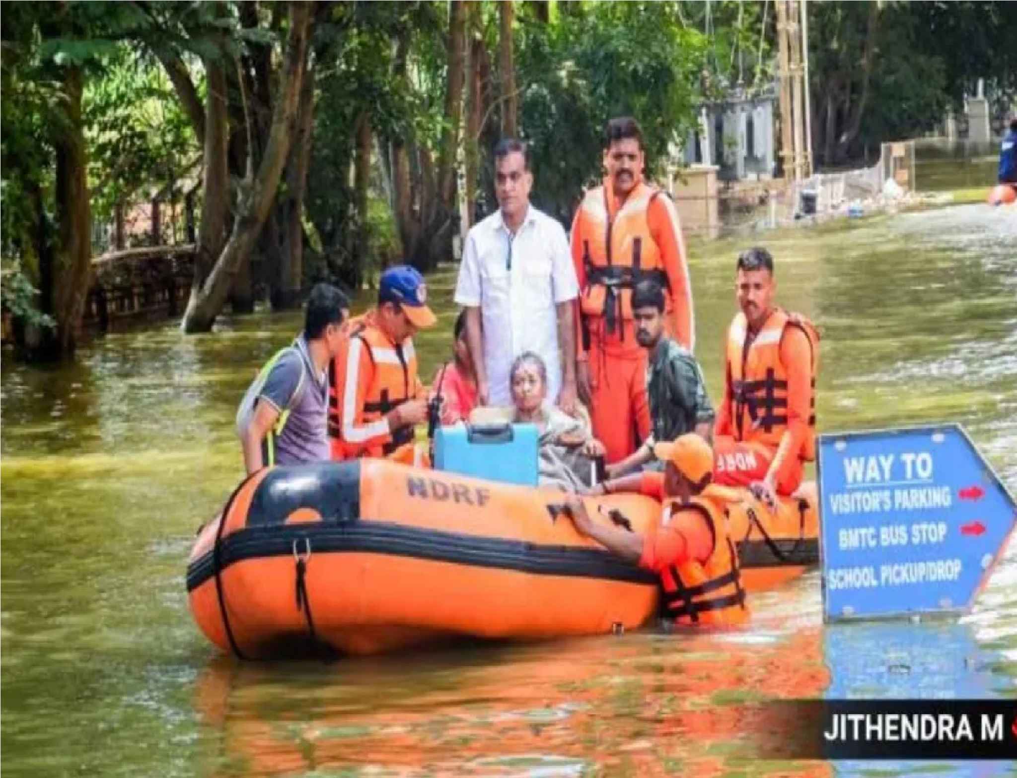 ஒரே இரவில் 180 மி.மீ மழை... தத்தளிக்கும் பெங்களூரு வாசிகள்: எங்கே தவறு நடந்தது?
