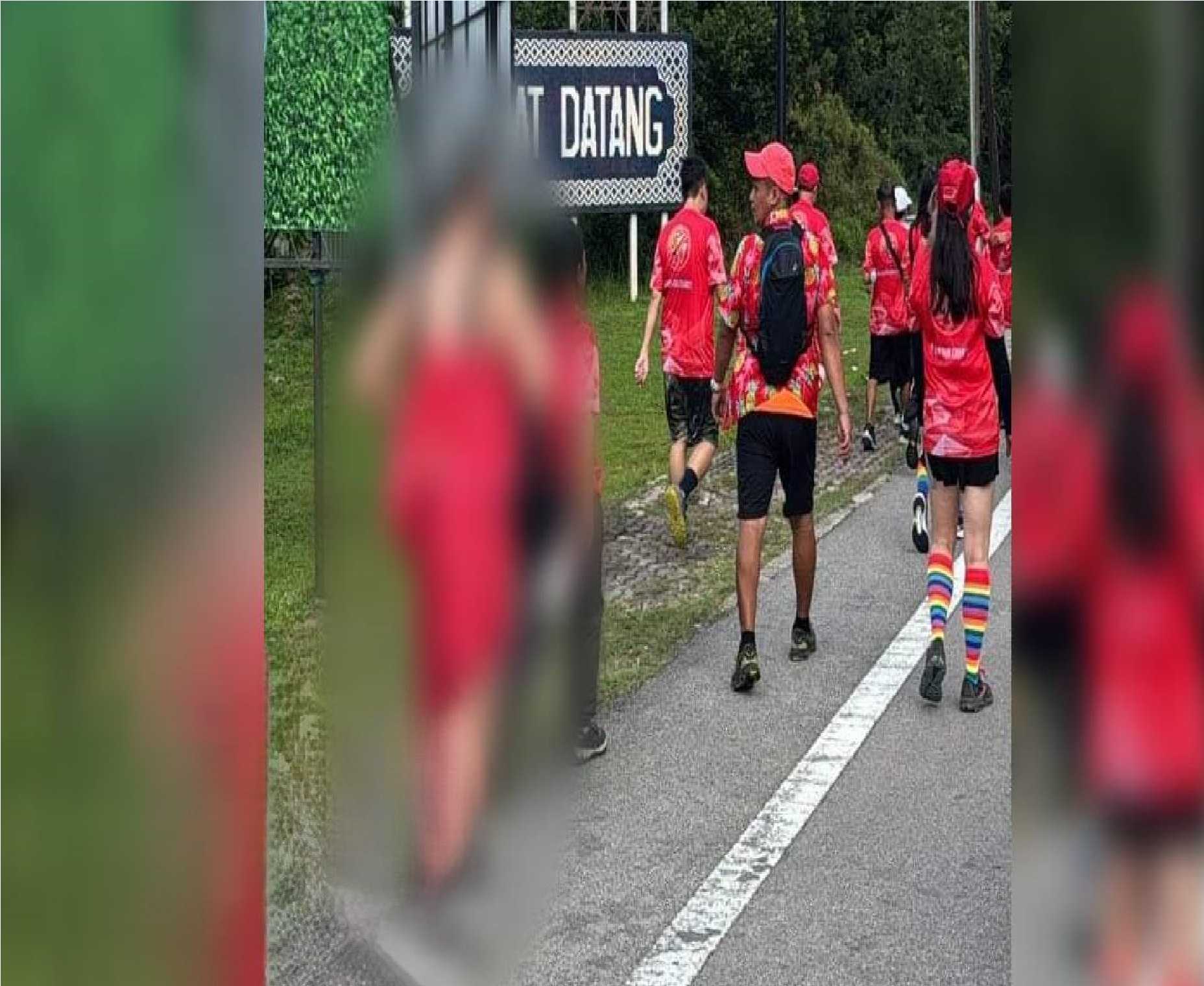 மெதுவோட்டத்தில் அனைகுறை ஆடை, மூவர் கைது