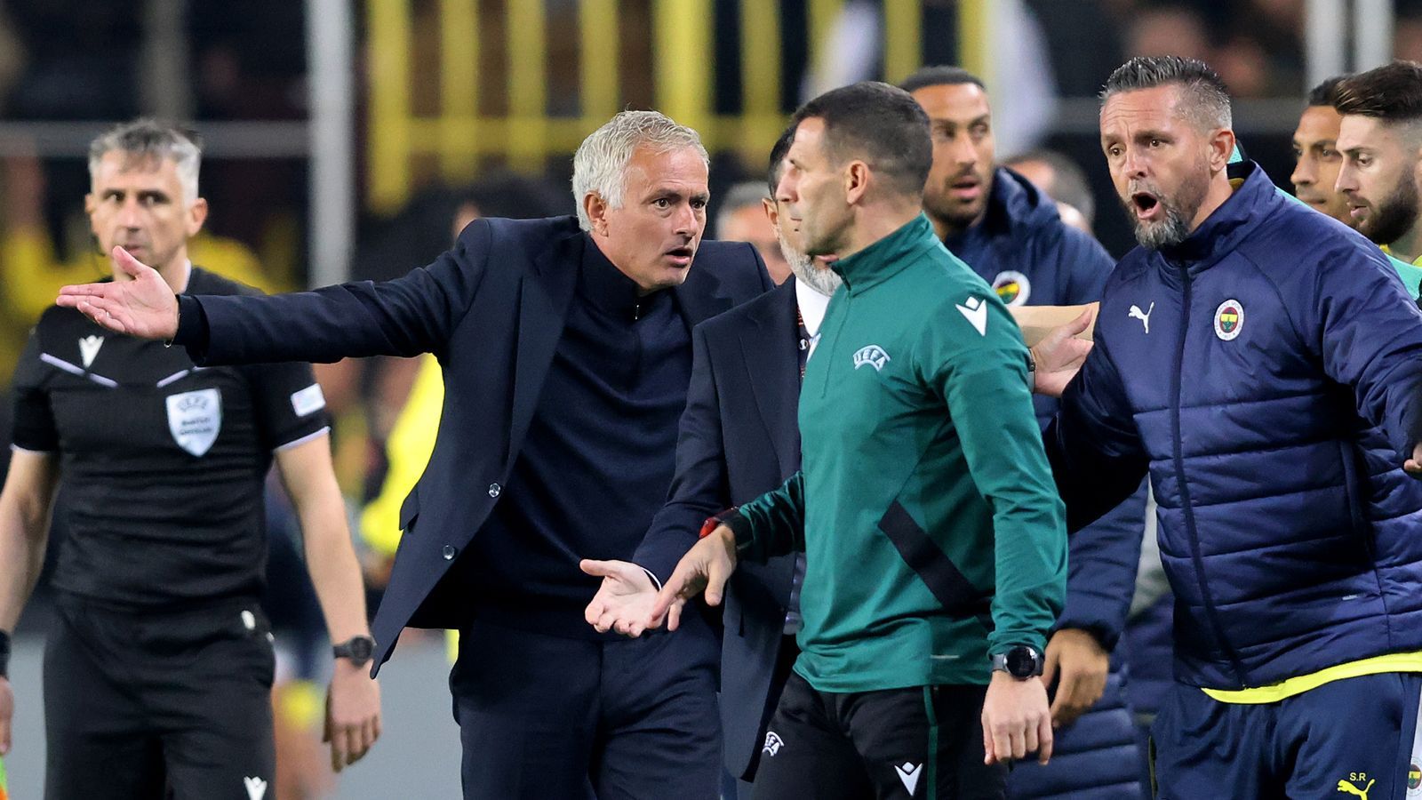 Fenerbahce 1-1 மான்செஸ்டர் யுனைடெட்: ஜோஸ் மொரின்ஹோ இஸ்தான்புல்லில் எரிக் டென் ஹாக்கின் சைட் க்ளைம் புள்ளியாக வெளியேறினார்