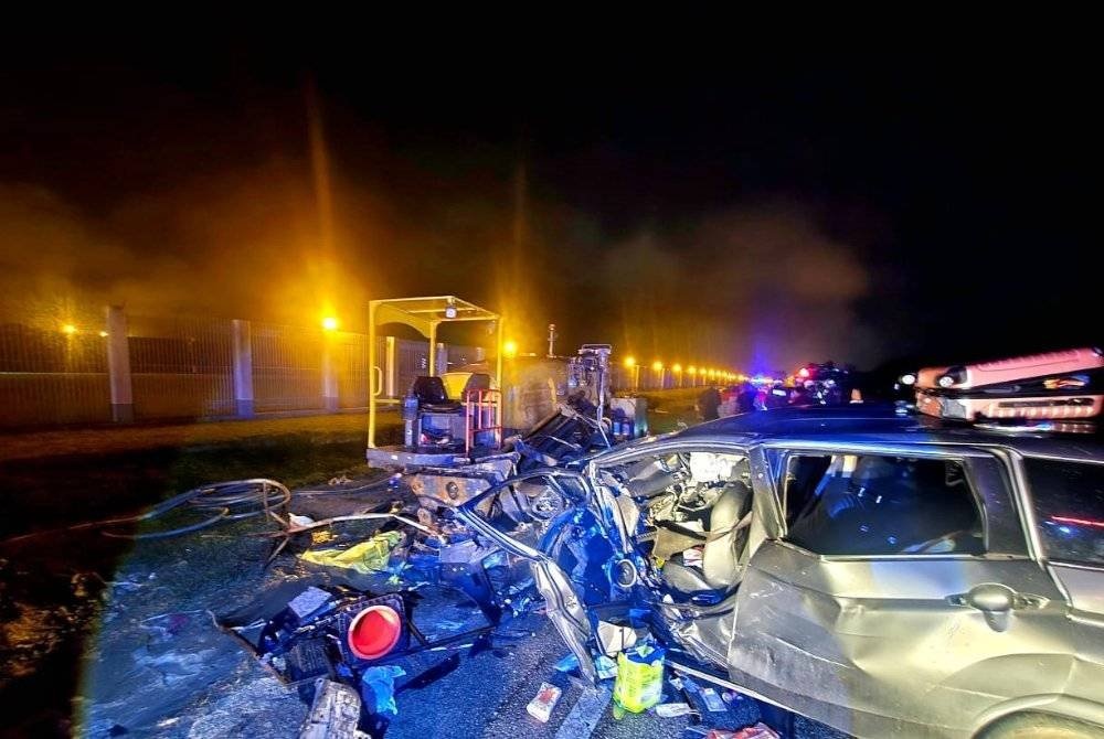 விபத்தில் கணவன், மனைவி பலி, மகன் படுகாயம்