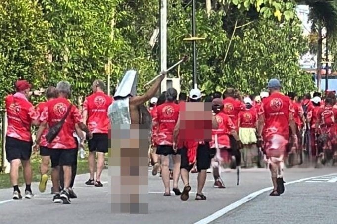 அரை நிர்வாண ஓட்டுமா? விசாரணை செய்வீர்