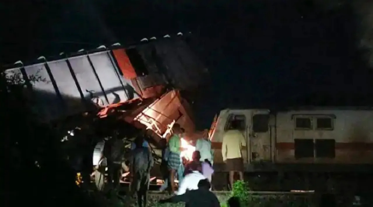 கவரப்பேட்டை விபத்து எதிரொலி: 18 ரயில்கள் ரத்து; சேவைகள் மாற்றியமைப்பு