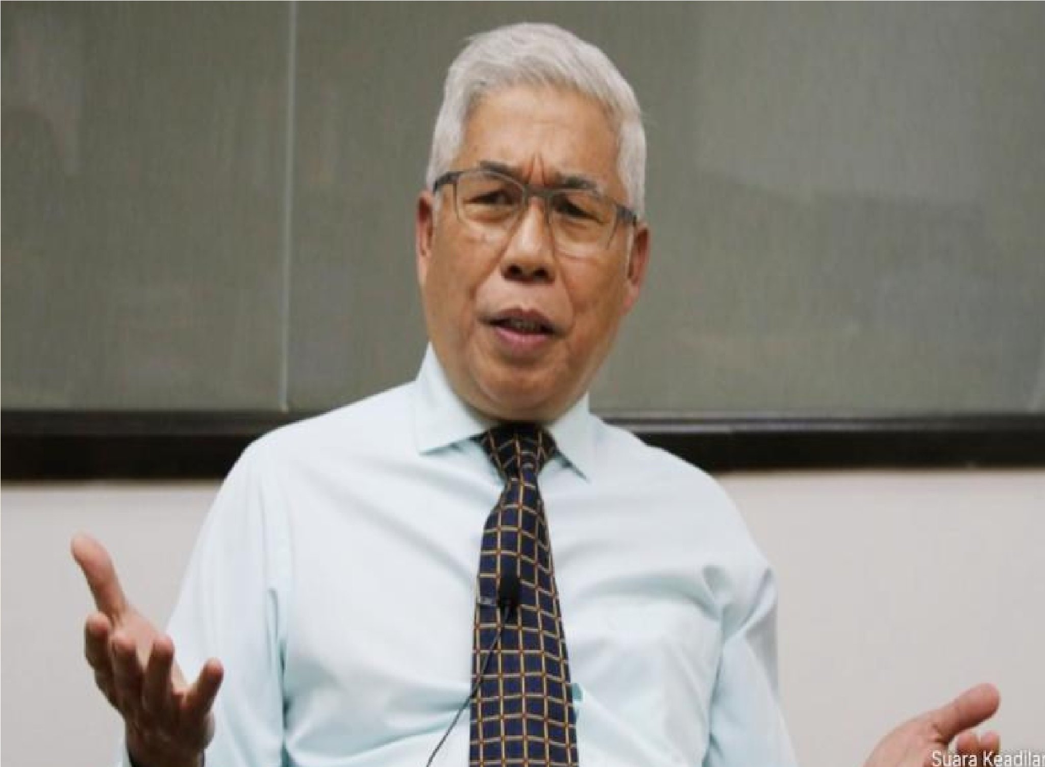 கேள்வி எழுப்பினார் ஹாசன்