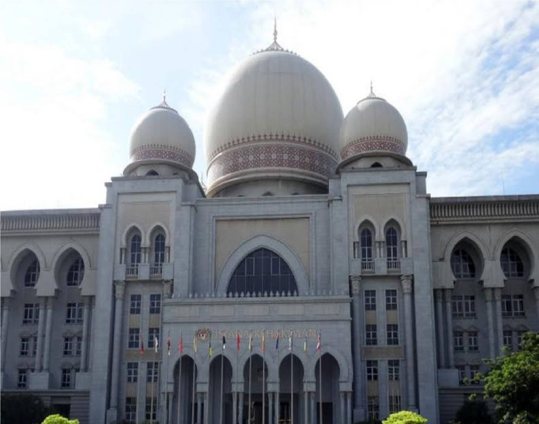 வலுக்கட்டாயமாக மதம் மாற்றப்பட்டதை எதிர்த்து 137 பூர்வக்குடியினர் வழக்கு