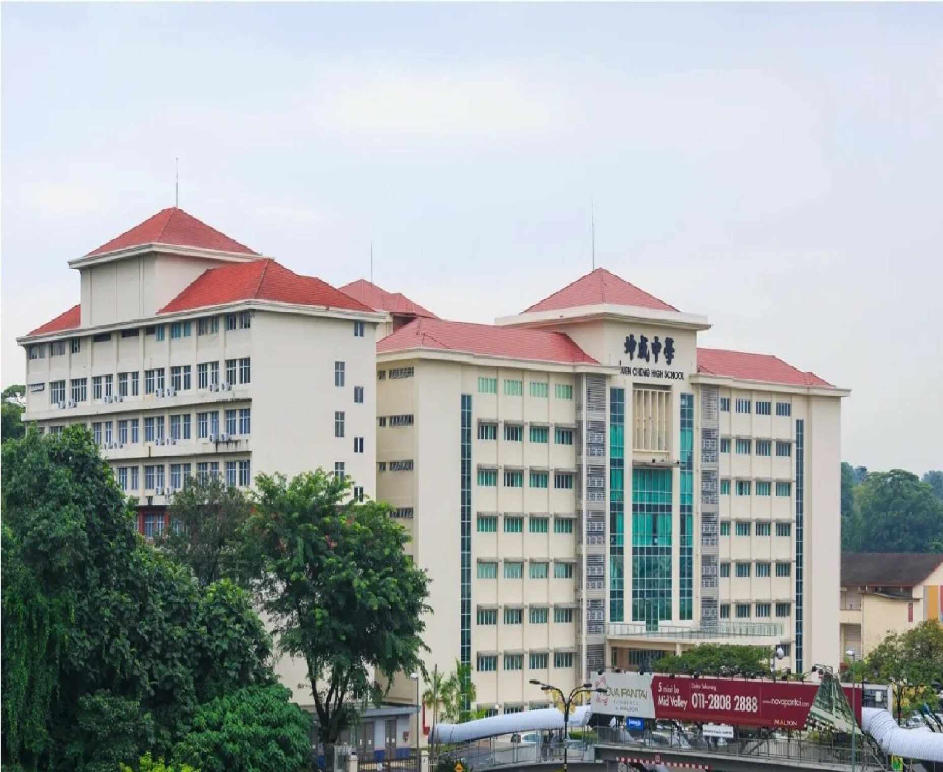 குற்றச்சாட்டை மறுத்தார் தந்தை