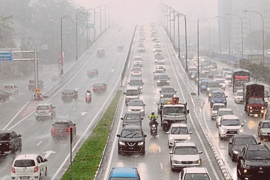 எட்டு மாநிலங்களில் நாளை வரை தொடர்ந்து மழை பெய்யும்