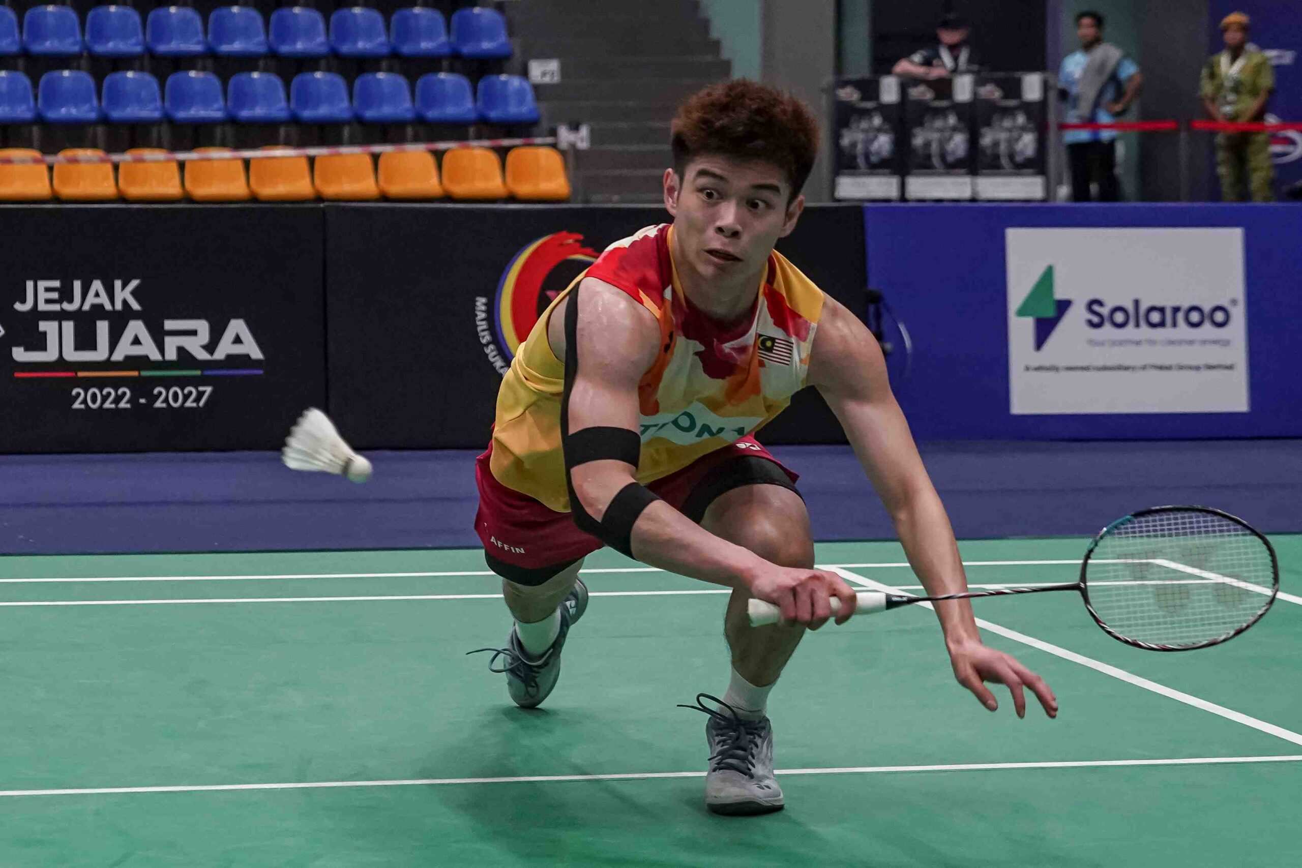 போட்டியின் தொடக்கக் கட்டத்திலேயே வெளியேறினார்