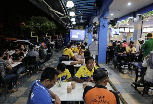 மாமாக் கடைகளில் சிகரெட் விற்பனை நிறுத்தப்படும்