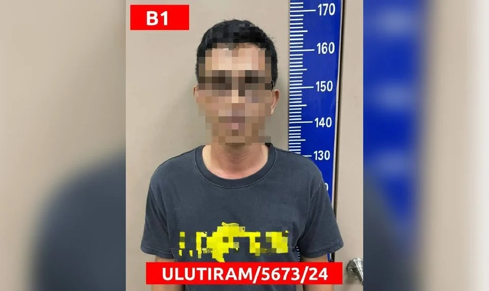 நகையை திருடிய கடை பணியாளர் கைது