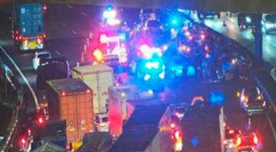 விபத்தில் வாகனத்தின் இடிபாடுகளில் சிக்கிய ஆடவர்