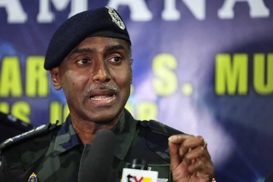 பணி ஓய்வுப்பெறப் போகிறேனா? மறுத்தார் டத்தோ குமார் முத்துவேல்