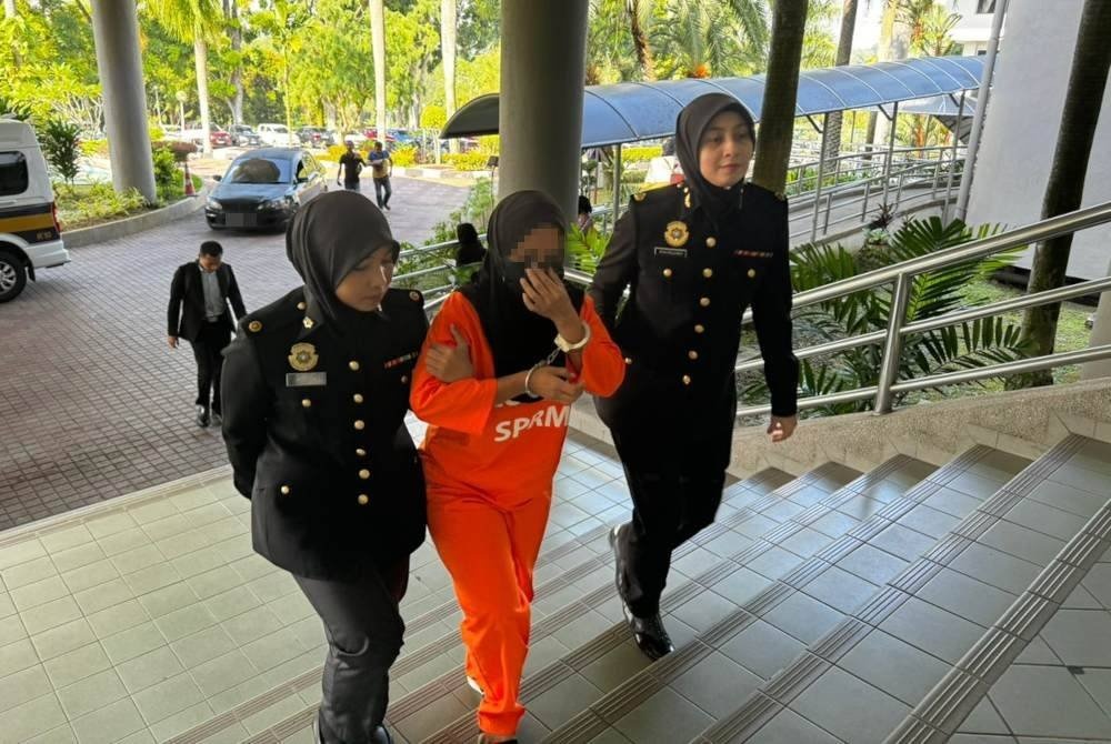 மற்றொரு இயக்குநரை எஸ்.பி.ஆர்.எம். கைது செய்தது