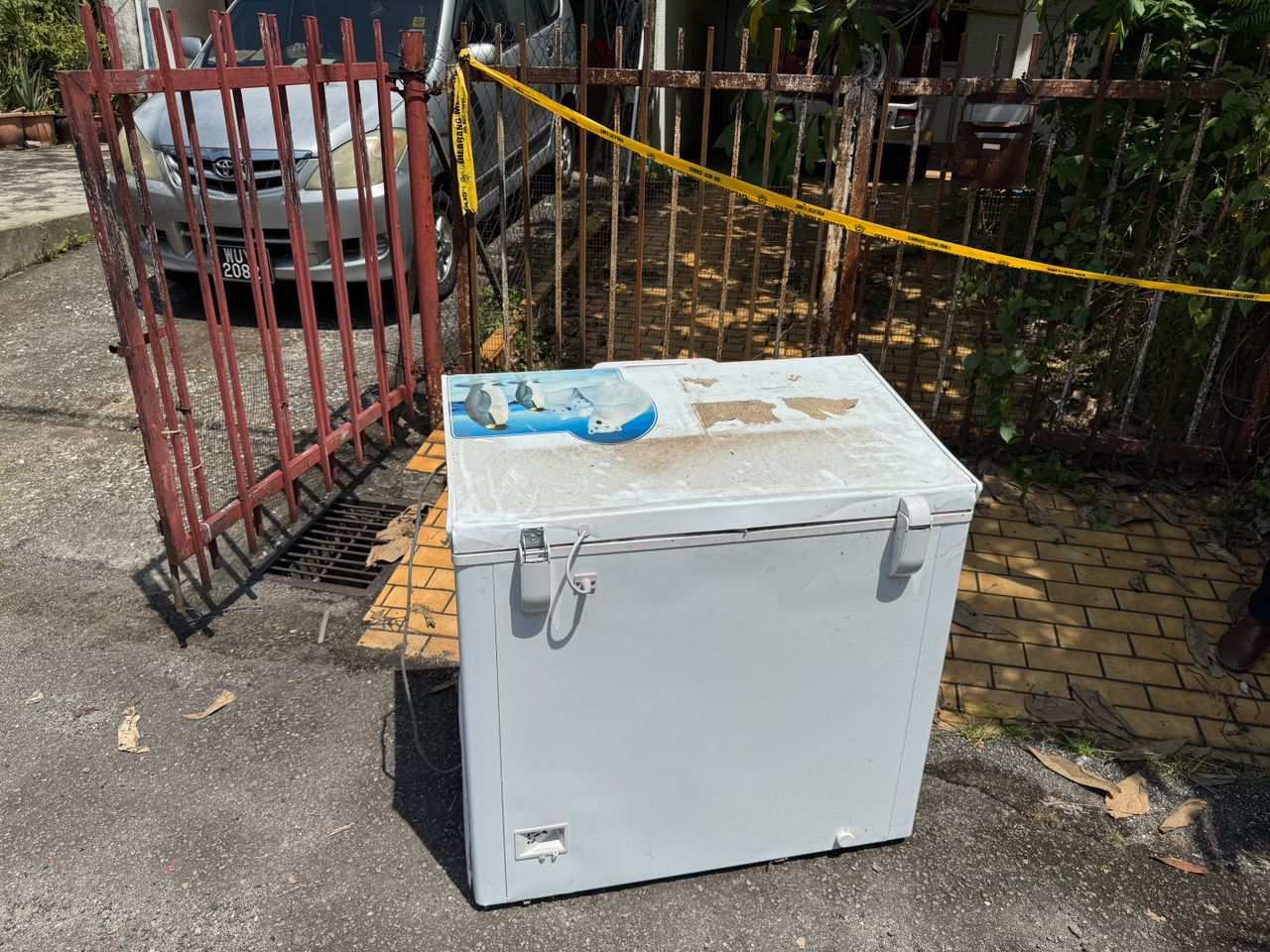 ஐஸ் பெட்டியிலிருந்து மீட்கப்பட்ட மூதாட்டின் உடலில் தடயவியல் சோதனை இன்னும் முற்றுப்பெறவில்லை