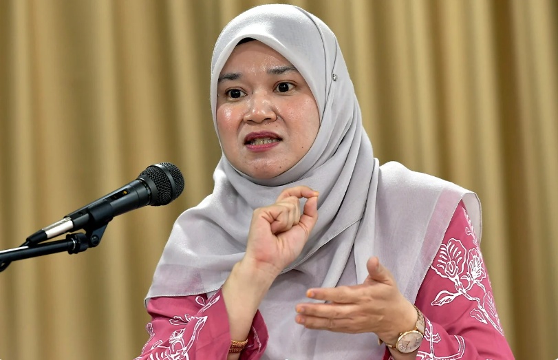 PEERS முறை கொண்டு வர இருப்பதாக கல்வி அமைச்சர் Fadhlina Sidek குறிப்பிட்டார்