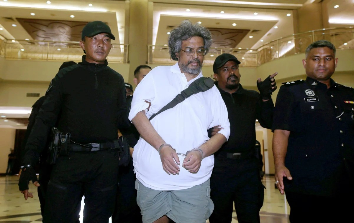 தாயாரை கொன்று ஐஸ் பெட்டிக்குள் வைத்திருந்ததாக இந்திய நபர் மீது குற்றச்சாட்டு