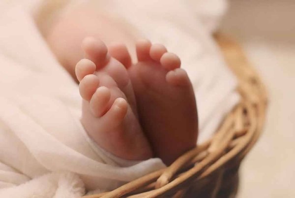 குழந்தை பராமரிப்பாளர் மீது கவனக்குறைவு குற்றச்சாட்டு