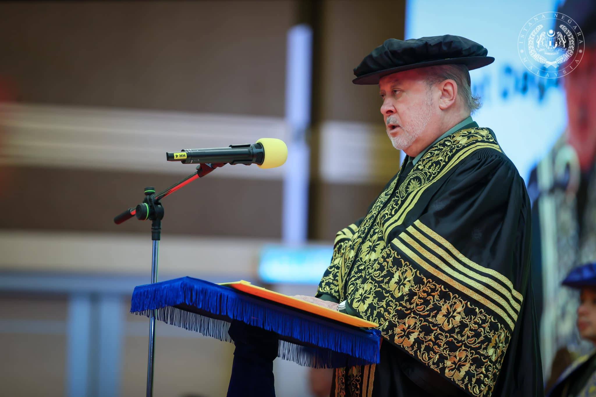 துன்புறுத்தல் சம்பவங்களை கையாளத் தவறினால் பதவி விலகுவீர்: மாமன்னர் கோரிக்கை