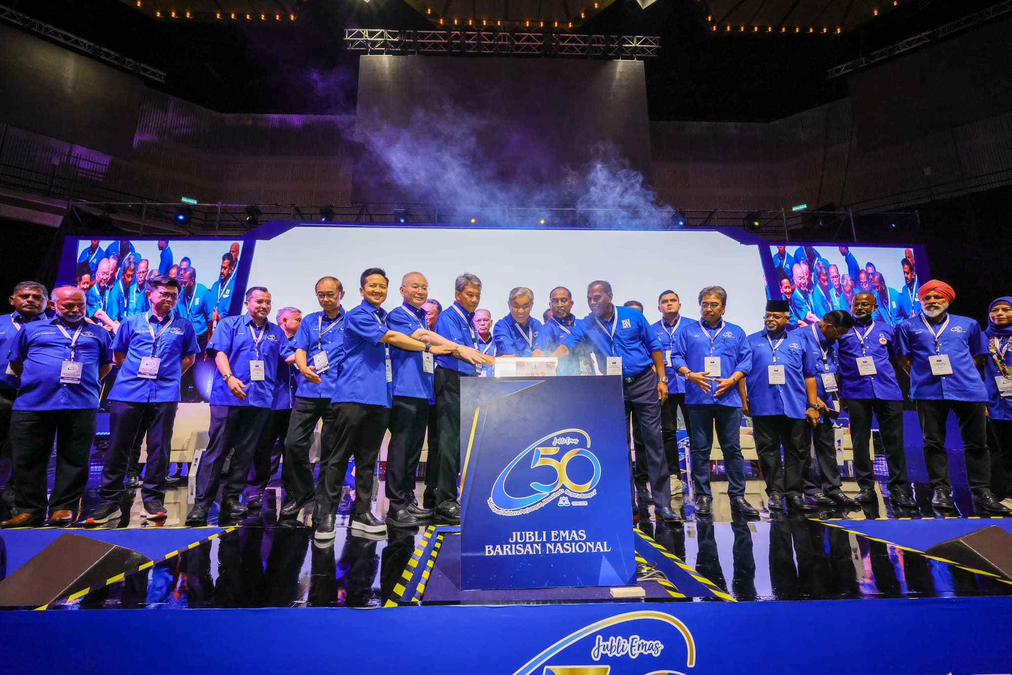 பாரிசான் நேஷனல் அடையாளம் மறு கட்டமைக்கப்பட வேண்டும் : அகமட் ஜாஹிட் கோரிக்கை