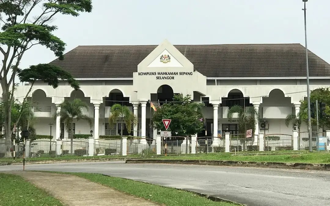 வங்காளதேச ஆடவரை கொலை: இருவர் மீது குற்றச்சாட்டு