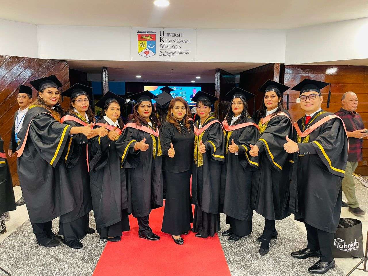 Yoges Salon Academy திறன் பயிற்சி அங்கீகார மையத்தின் பட்டமளிப்பு விழா