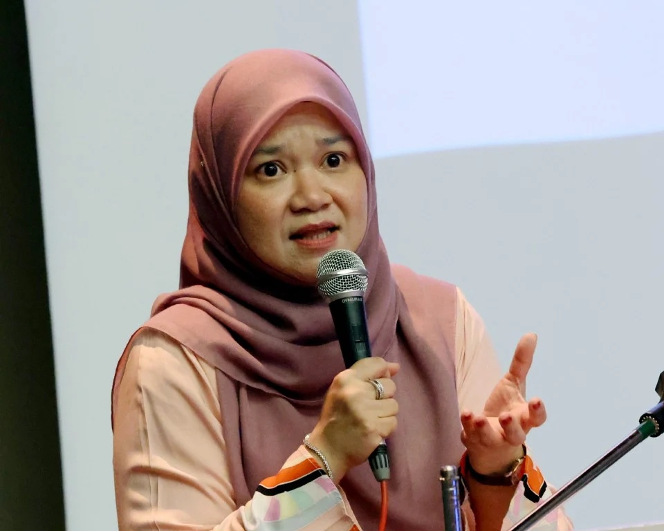 மாணவர்கள் சம்பந்தப்பட்ட ஆபாசப்படம்: கல்வி அமைச்சு கடுமையாக கருதுகிறது