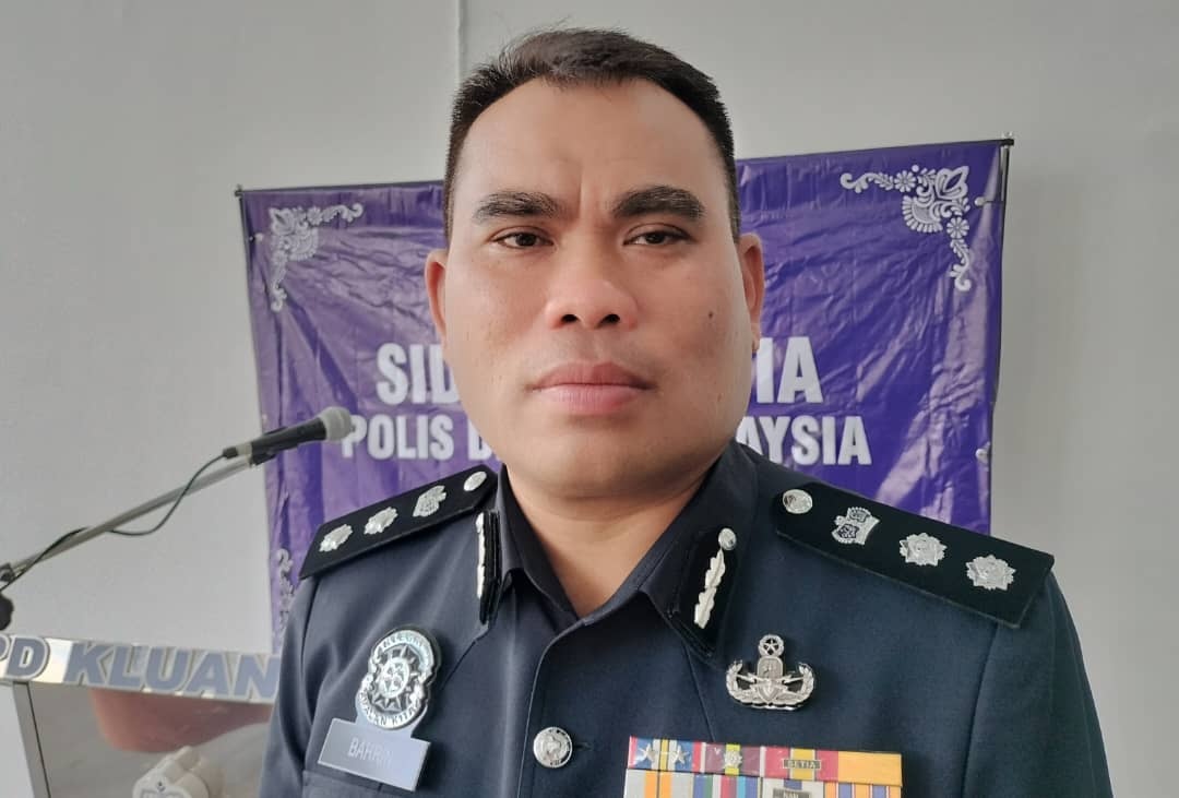 கைவிடப்பட்ட ரொக்கப்பணத்தின் உரிமையாளரை போலீஸ் தேடுகிறது