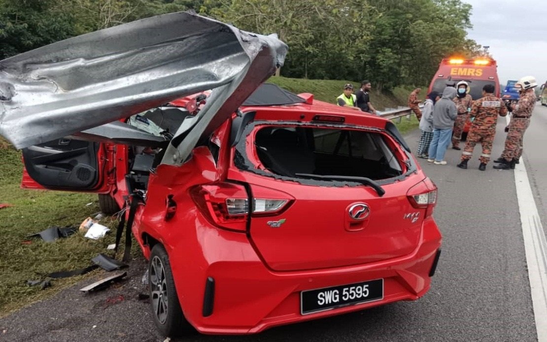 இரண்டு பல்கலைக்கழக மாணவிகள் உயிரிழந்தனர்