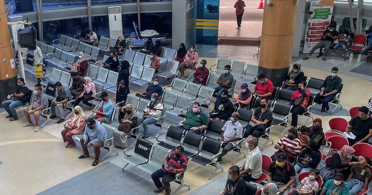 அந்நிய நாட்டவர்களுக்கான மருத்துவக் கட்டணம் மறு ஆய்வு