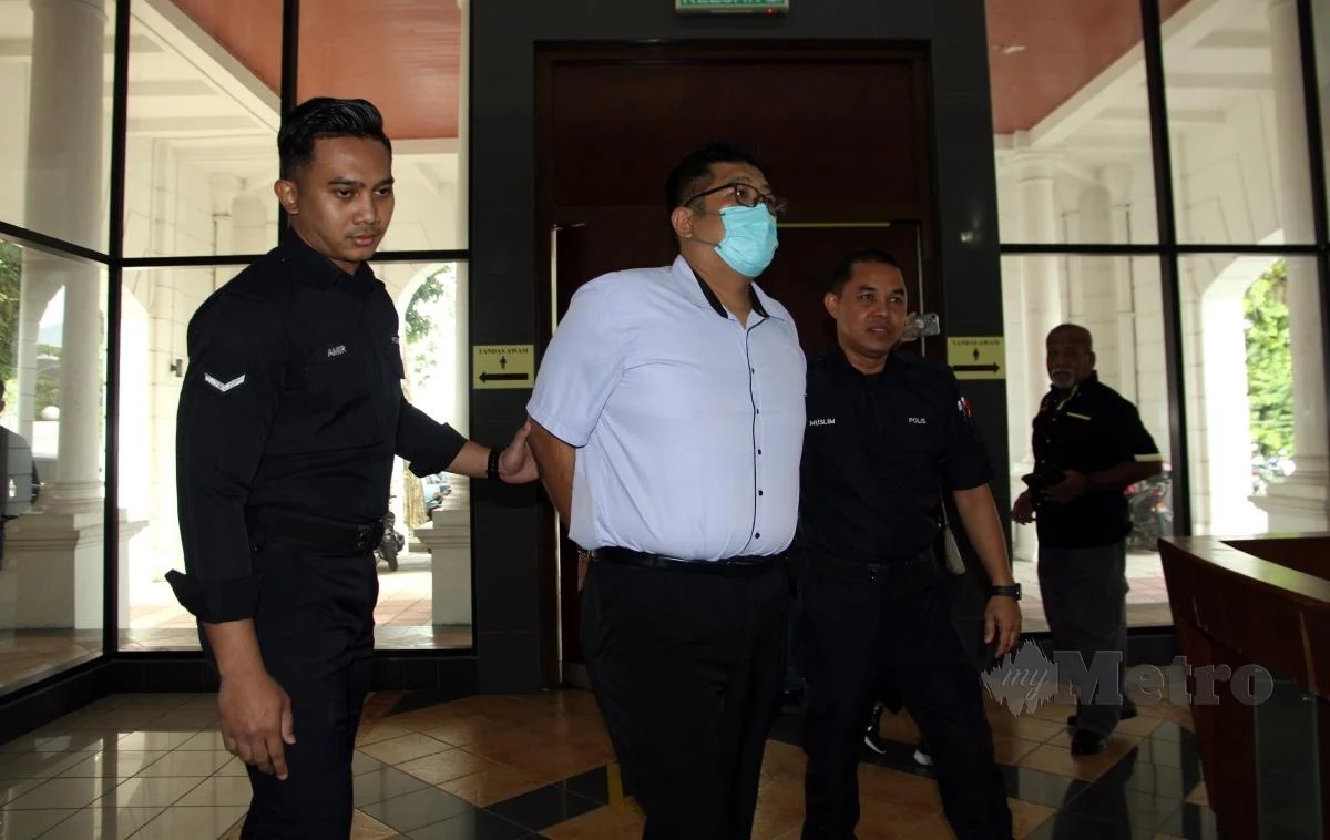 துணை தலைமை ஆசிரியர் மீது பாலியல் குற்றச்சாட்டு