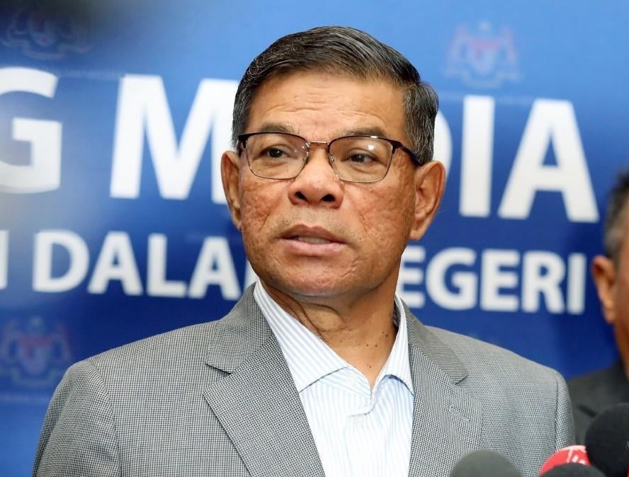 அடையாள அட்டை வழங்கும் பணியில் உள்துறை அமைச்சகம் ஈடுபட்டுள்ளது