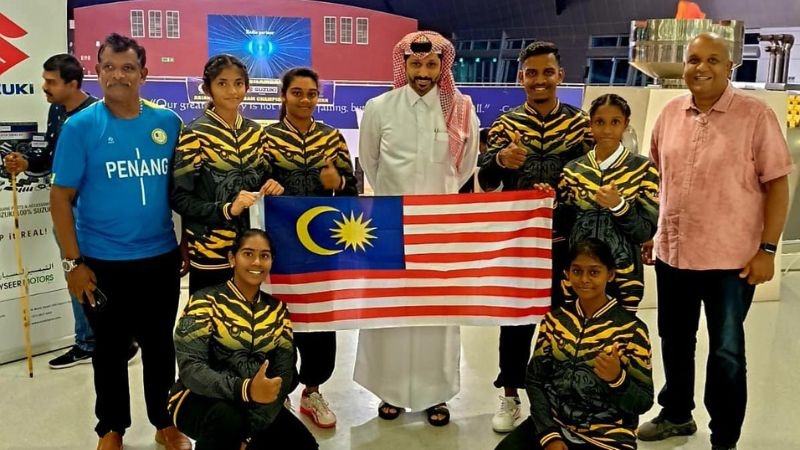 மலேசிய சிலம்பக்குழுவினர் 12 தங்கங்களை வென்றனர்
