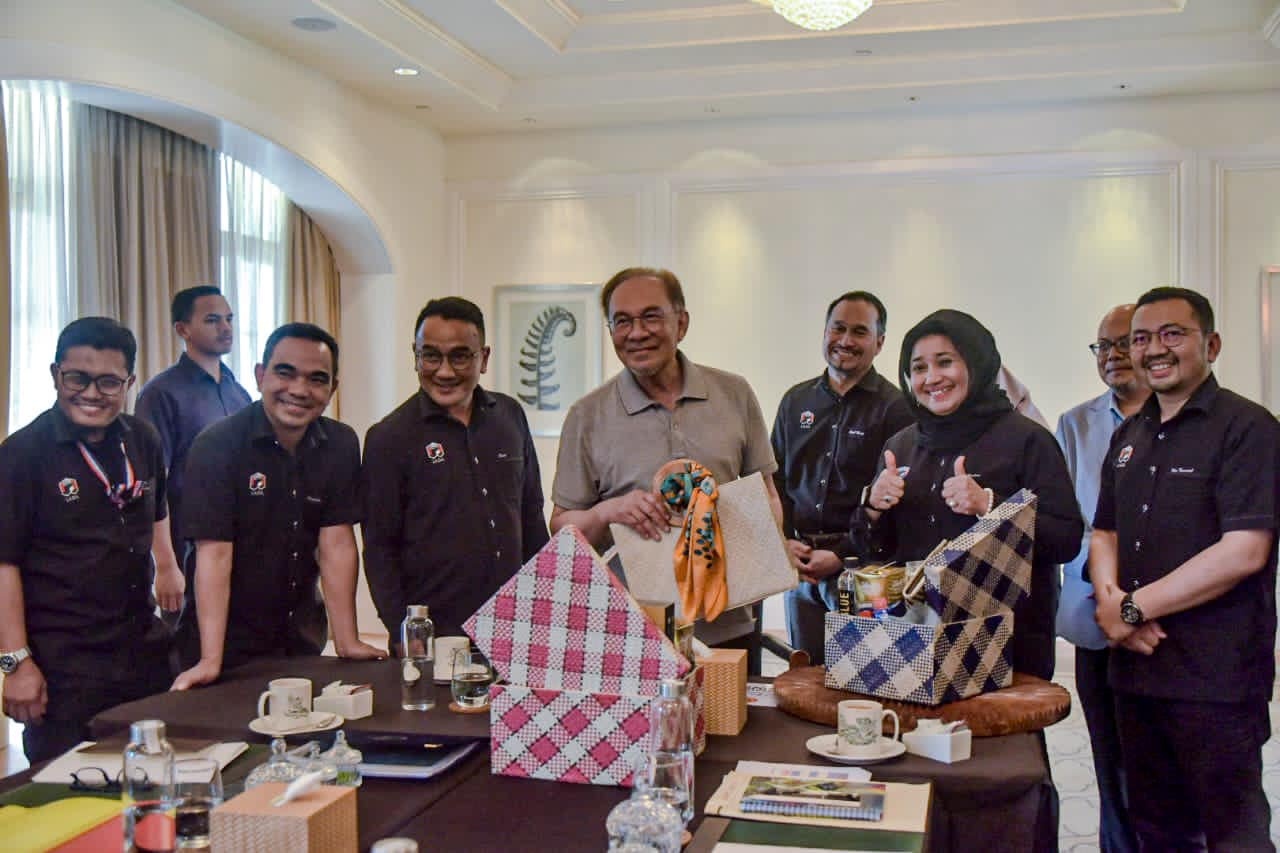 பல திட்டங்களை விரைவுபடுத்துவதாக அவர் கூறினார்