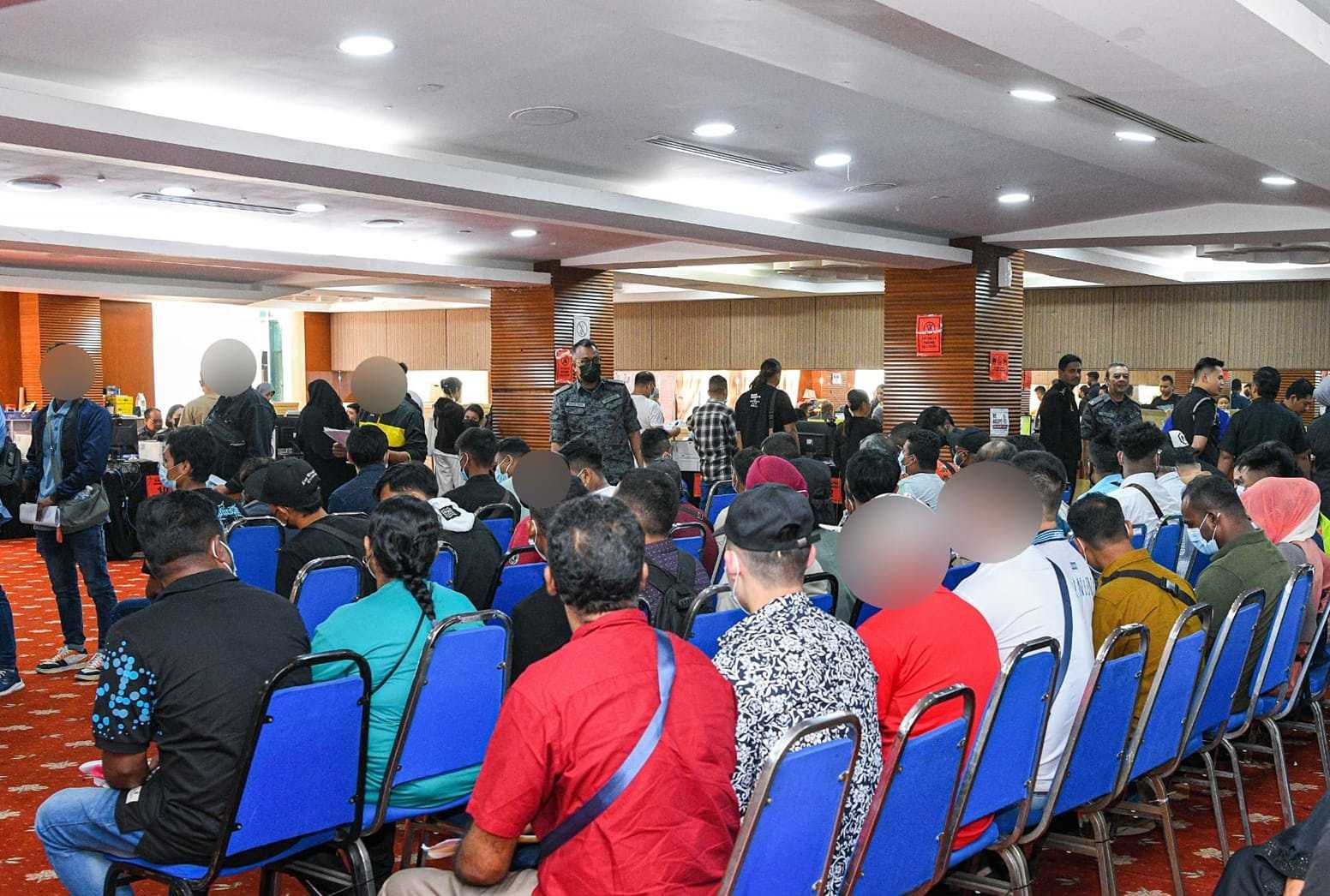 சட்டவிரோதக்குடியேறிகளுக்கான பொது மன்னிப்புத்திட்டம், முடிவடைய இன்னும் 15 நாட்களே உள்ளன