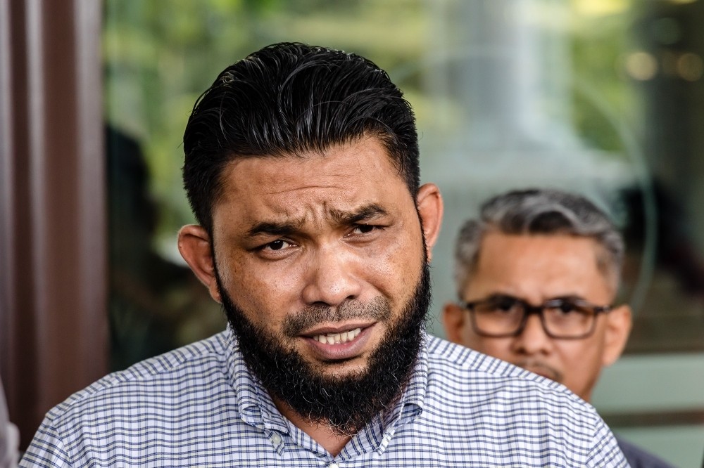 பாபாகோமாவிற்கு எதிராக ஐஜிபி வழக்கு