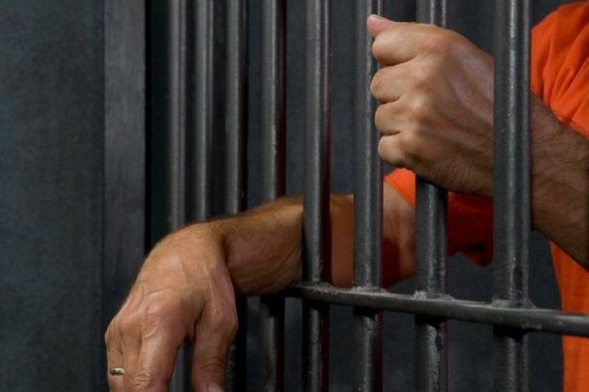 பிரபல நகைச்சுவை நடிகருக்கு ஜெட்டாவில் சிறை