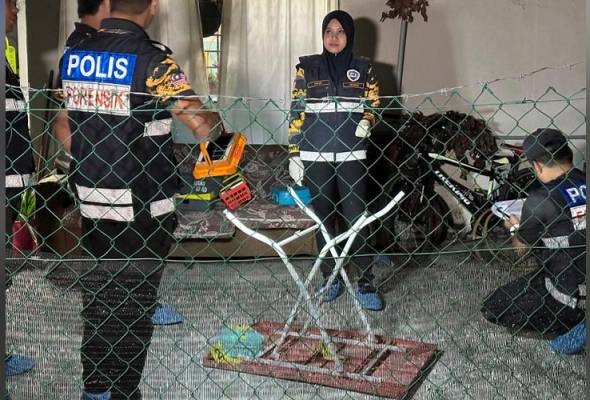 மடக்கு மேஜையின் இடிபாட்டில் சிக்கி சிறுவன் மரணம்