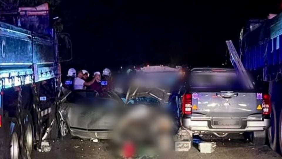 4 வாகனங்கள் சம்பந்தப்பட்ட விபத்தில் மூவர் உயிரிழந்தனர்