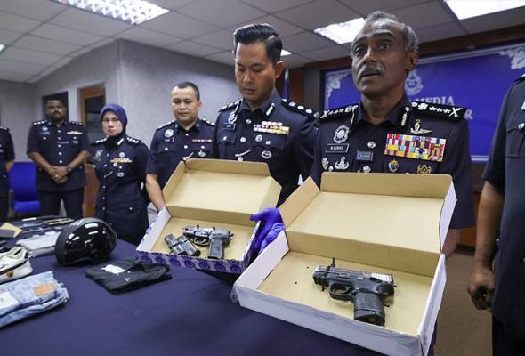 ஆடவர் சுட்டுக் கொலை: 9 குண்டர்கள் கைது