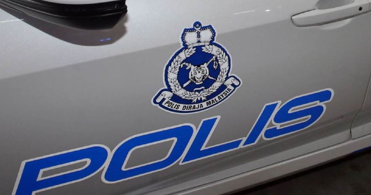 மாணவியை அடித்து, முடியைப் பிடித்து இழுத்த ஆசிரியர் கைது