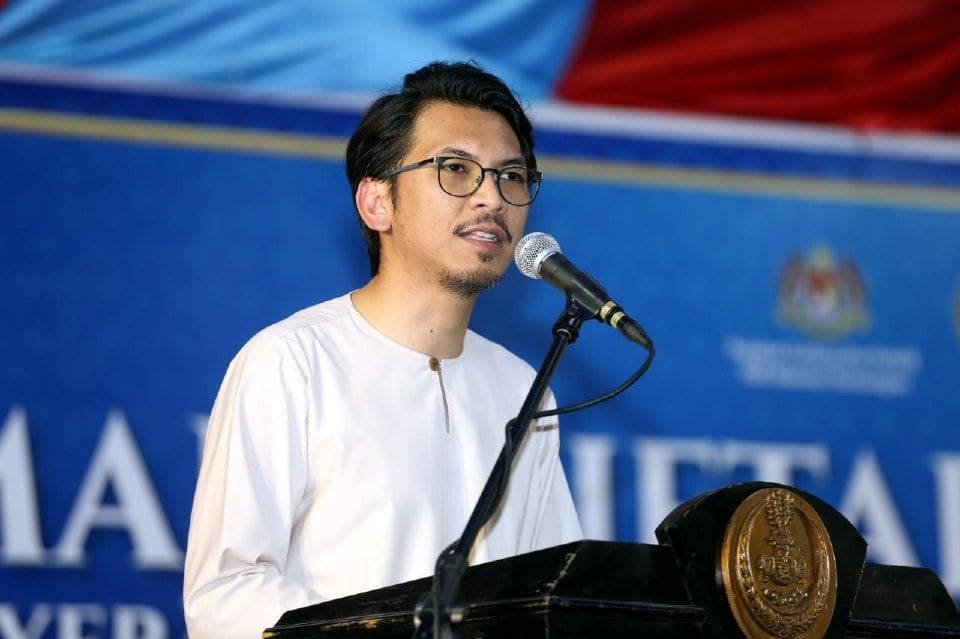 அமெரிக்காவிடமிருந்து போயிங் விமானங்களை வாங்குவதில் தனிப்பட்ட நலன் உள்ளதா?