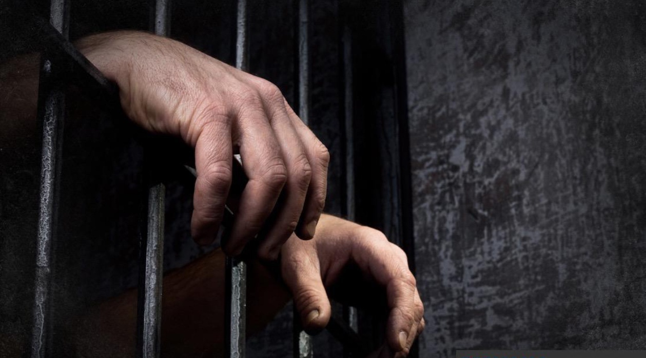 மனைவியைக் கொன்ற நபருக்கு 30 ஆண்டு சிறை