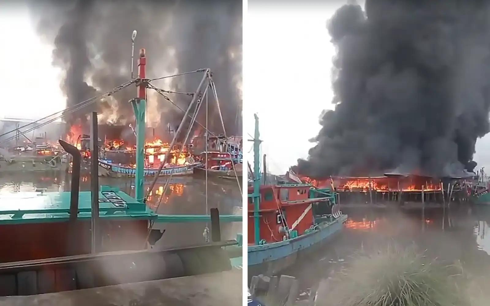 இரண்டு படகுத்துறைக் கட்டடங்கள் தீயில் அழிந்தன